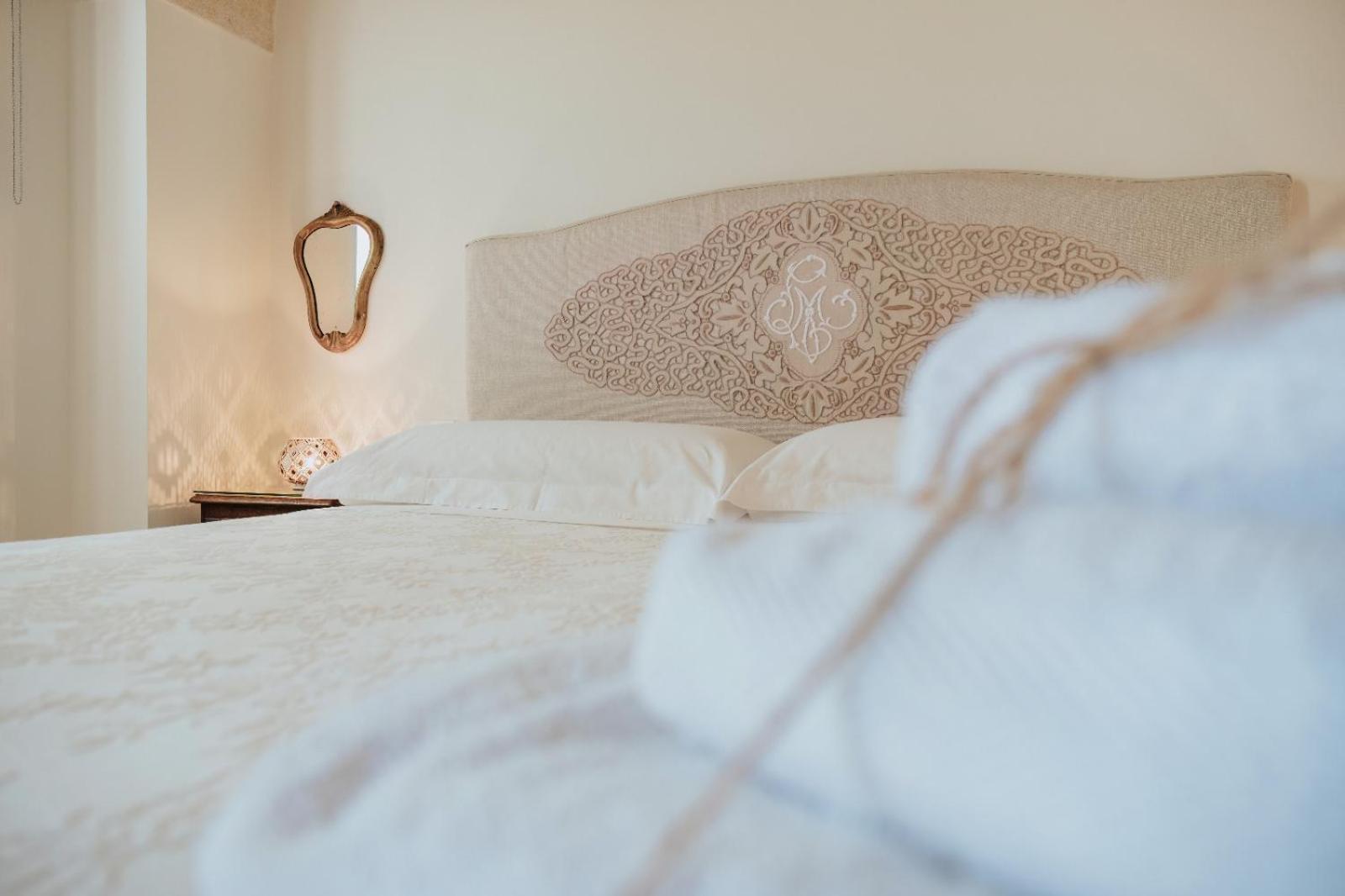Le Maioliche - Apulian B&B Гротталье Экстерьер фото